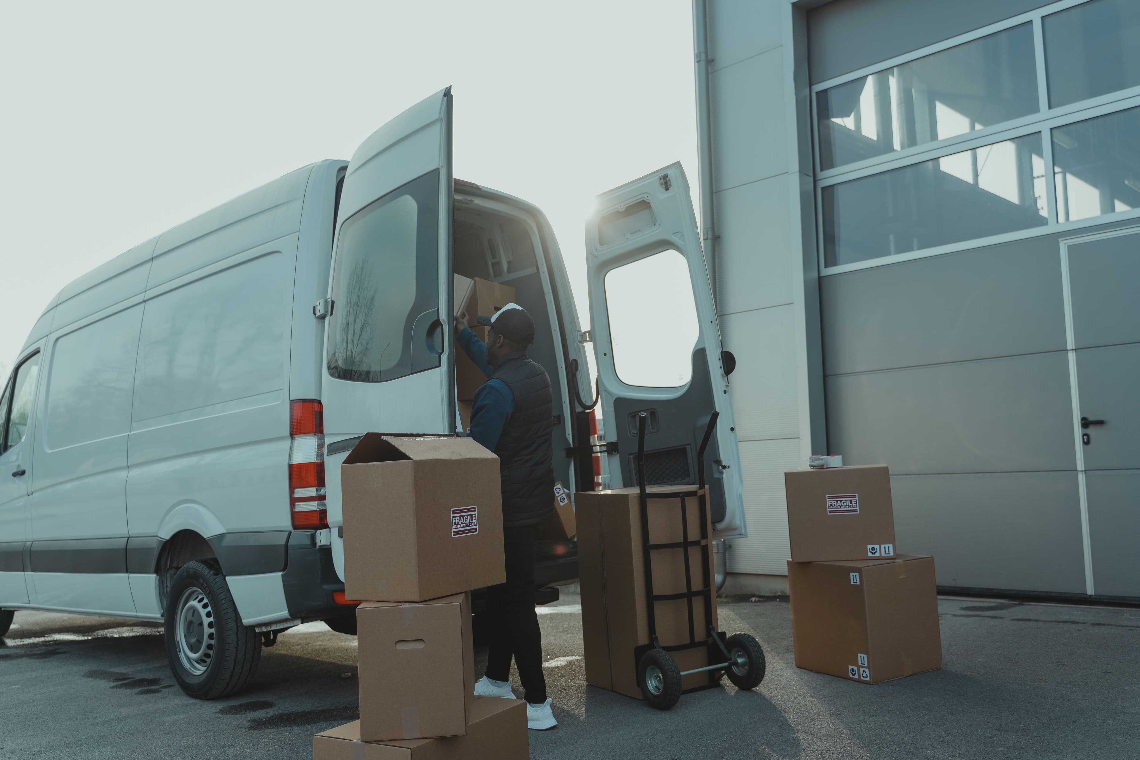 DFWerrands logistics courier delivering packages